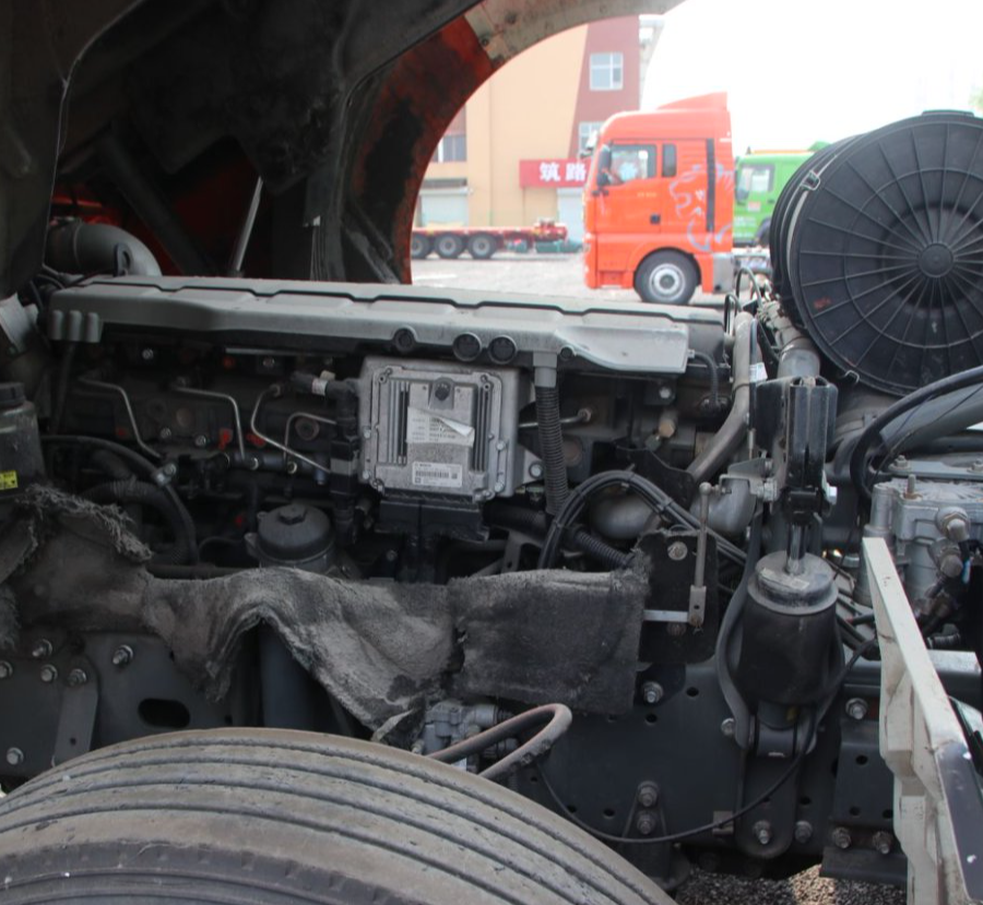 Sitrak Tractor Trucks C7H440