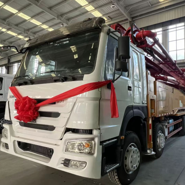 Used Concrete Pump Truck with HOWO Chassis & SANY Upper Structure