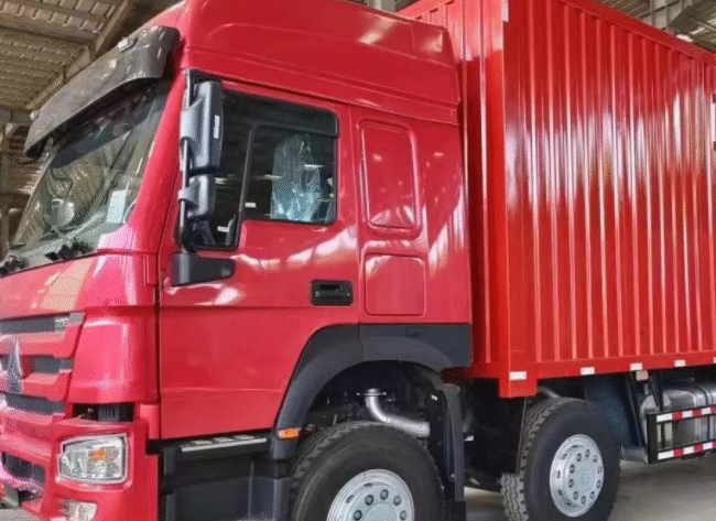 Used HOWO 12 Wheels Box Trucks