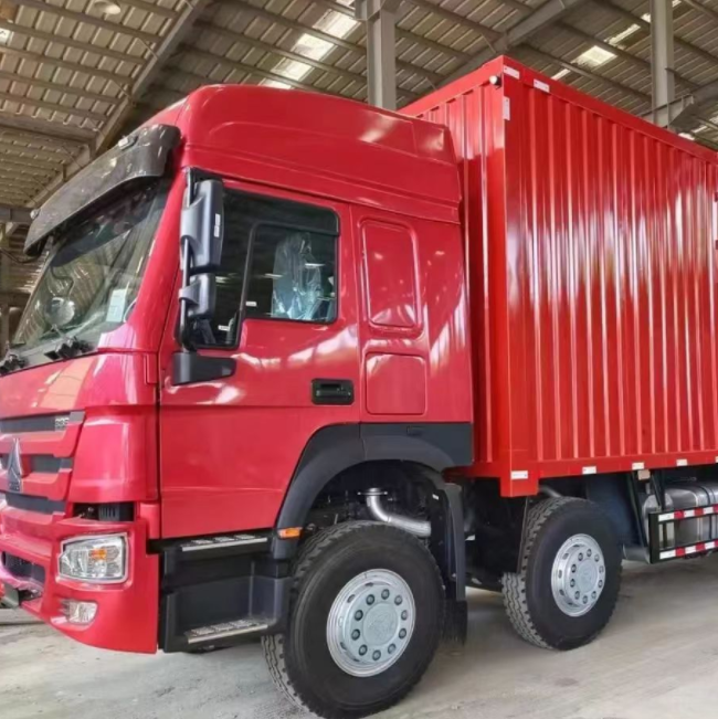 Used HOWO 12 Wheels Box Trucks